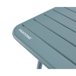 Table de jardin PANTONE en acier bleu givré 160x190 cm