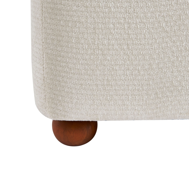 Fauteuil JUDY tissu chenille écru pieds boules teintés noyer