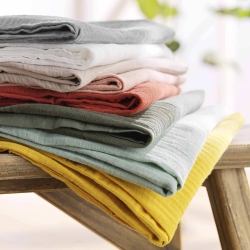 Parure de couette GUSTA kaki 260x240 cm (3 pièces)