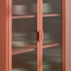 Vaisselier PANTONE en verre cannelé et métal terracotta h180cm