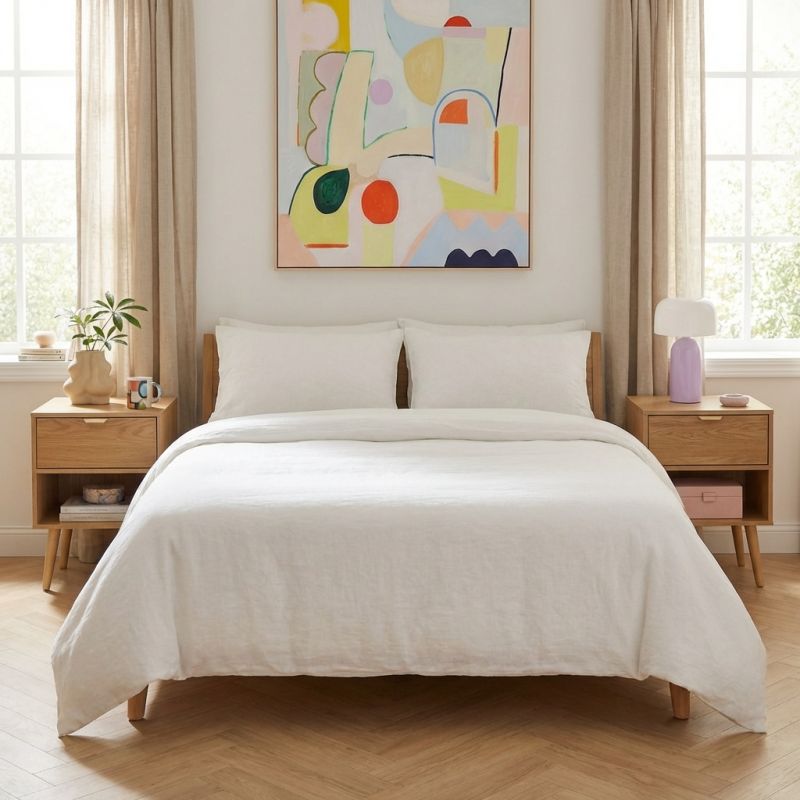 Ensemble commode et 2 tables de chevet JEANNE effet chêne