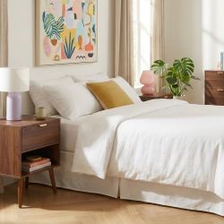 Ensemble commode et 2 tables de chevet JEANNE effet noyer