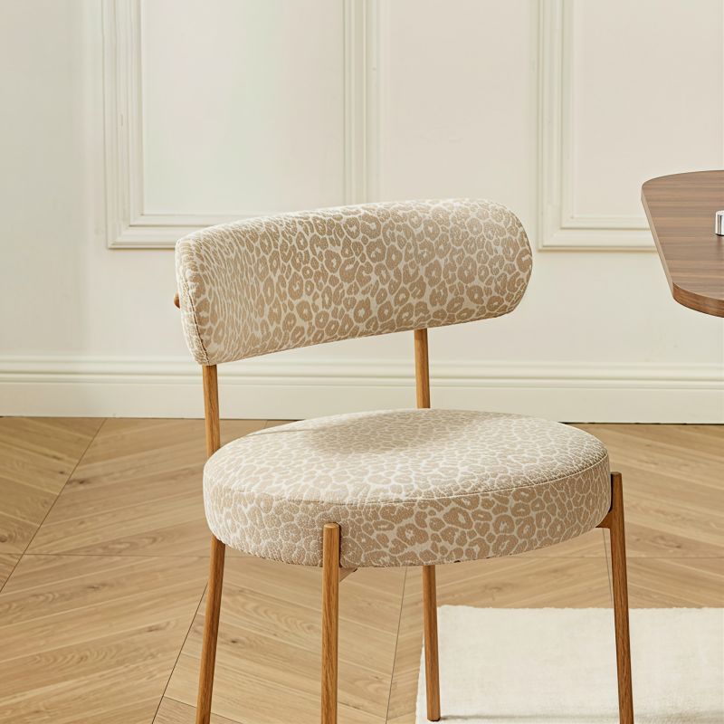 Lot de 2 chaises NOA tissu imprimé léopard beige pieds métal finition bois