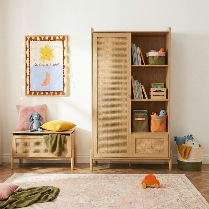 Coffre à jouet PABLO effet chêne et cannage rotin