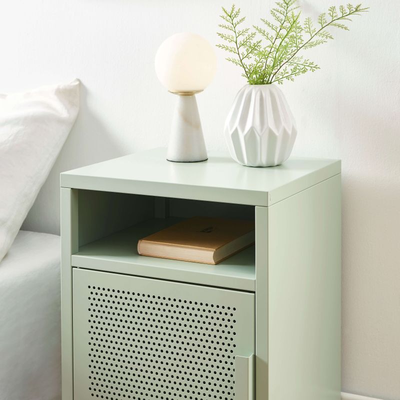 Table de chevet PANTONE métal vert amande 40cm