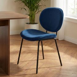 Lot de 2 chaises SHEILA velours bleu pieds métal noir