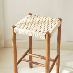 Lot de 2 tabourets ELLIO chêne massif couleur noyer et corde