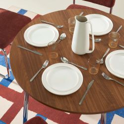 Ensemble repas table à manger ronde VASSI effet noyer et lot de 4 chaises JACK tissu bordeaux