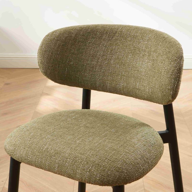 Lot de 4 chaises CIARA bouclette kaki et pieds métal noir