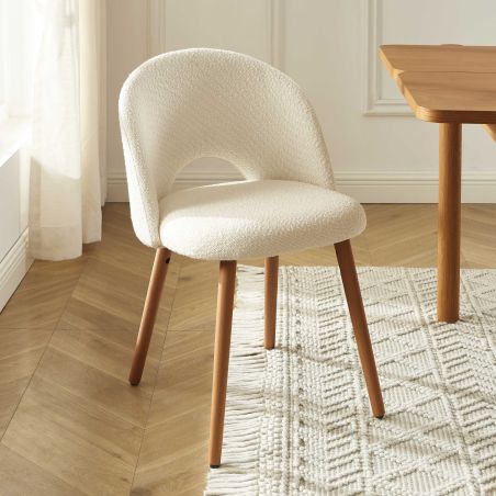 Lot de 6 chaises SIMONE tissu bouclette blanc cassé pieds bois teinté noyer