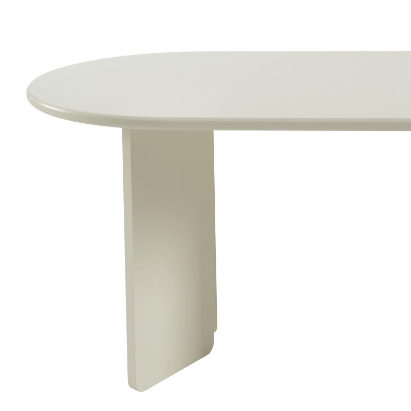 Table à manger ovale SONIA laquée cachemire