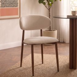 Lot de 2 chaises CAYO tissu beige et pieds effet noyer