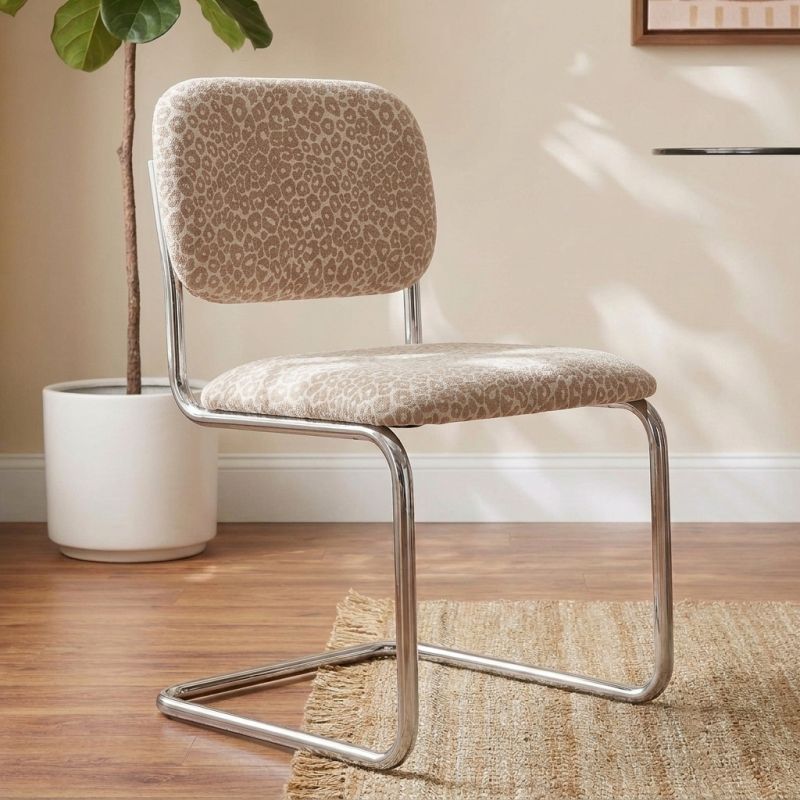 Lot de 2 chaises SELA tissu léopard beige et pieds métal