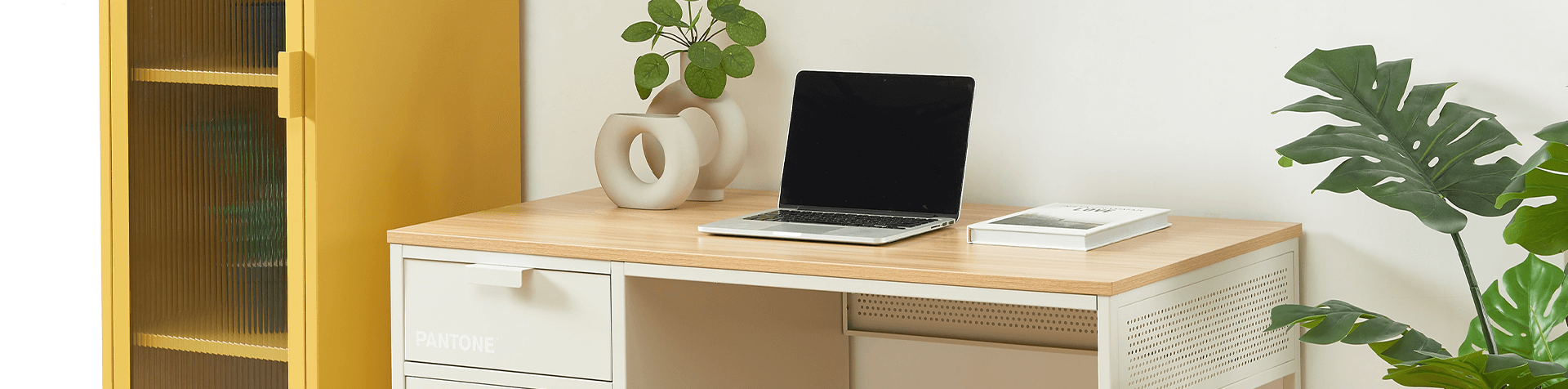 Préparez la rentrée scolaire avec nos bureaux tendance et fonctionnels !